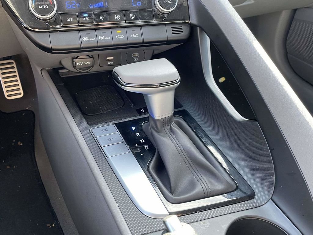 New 2025 Hyundai Elantra Sport FWD image 19