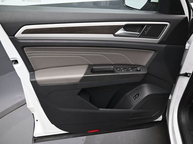 Used 2023 Volkswagen Atlas SE w/ Panoramic Sunroof Package FWD image 11