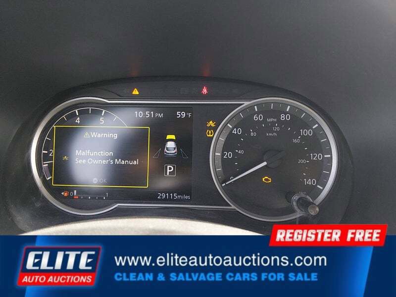 Used 2018 Nissan Kicks SR image 13
