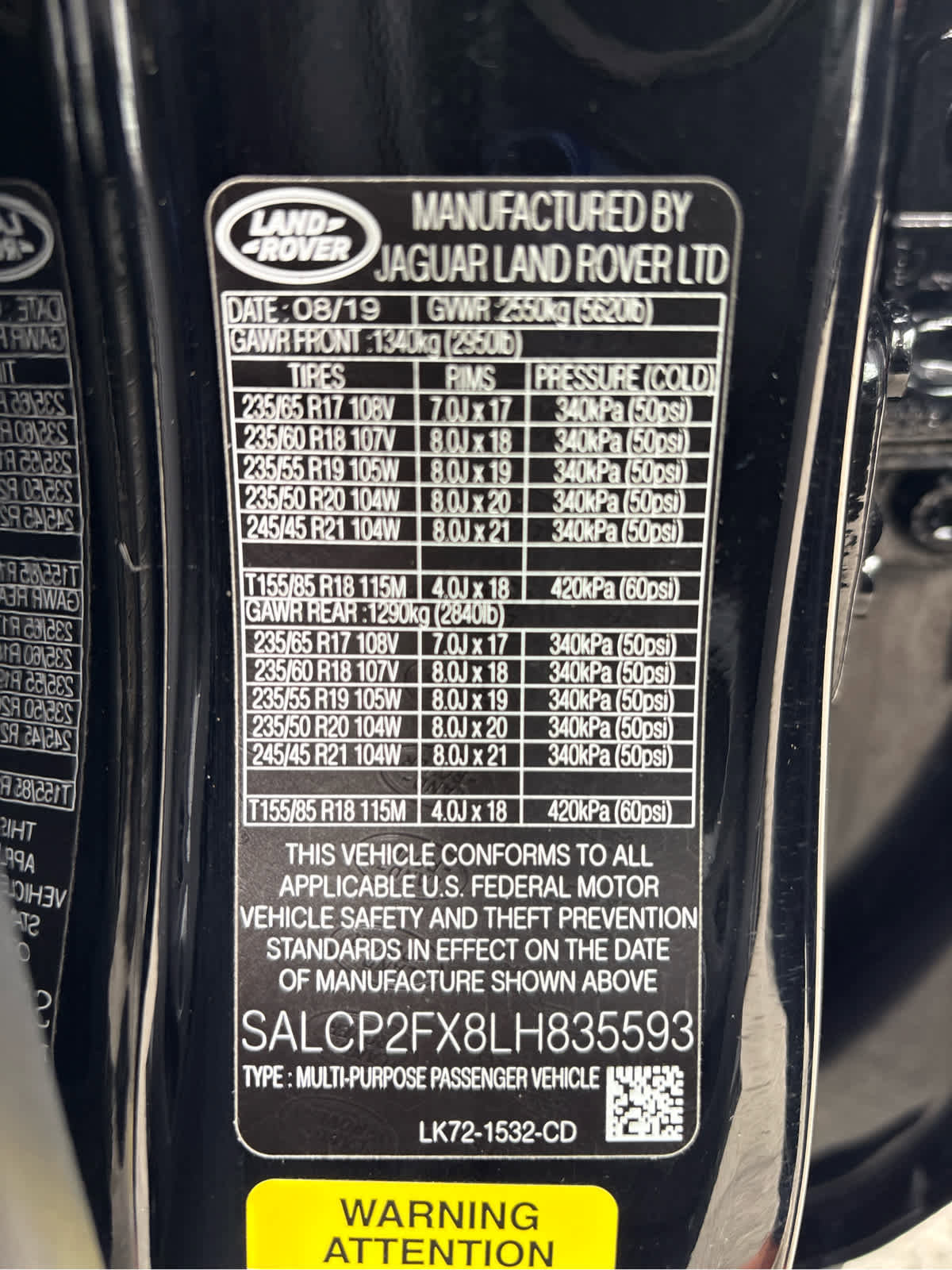 Used 2020 Land Rover Discovery Sport SE image 12