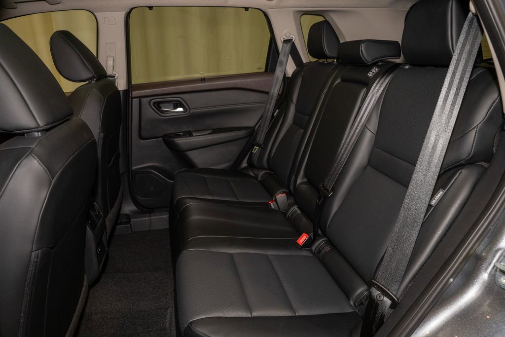 Certified 2023 Nissan Rogue SV w/ SV Premium B Package image 9