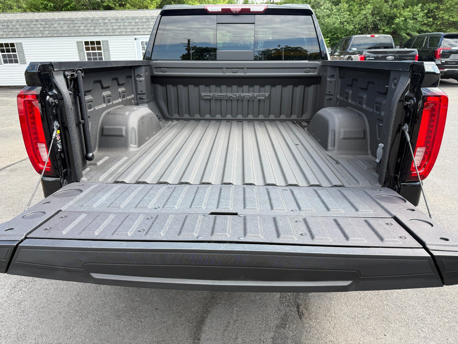 Used 2023 GMC Sierra 1500 Denali AWD/4WD image 20