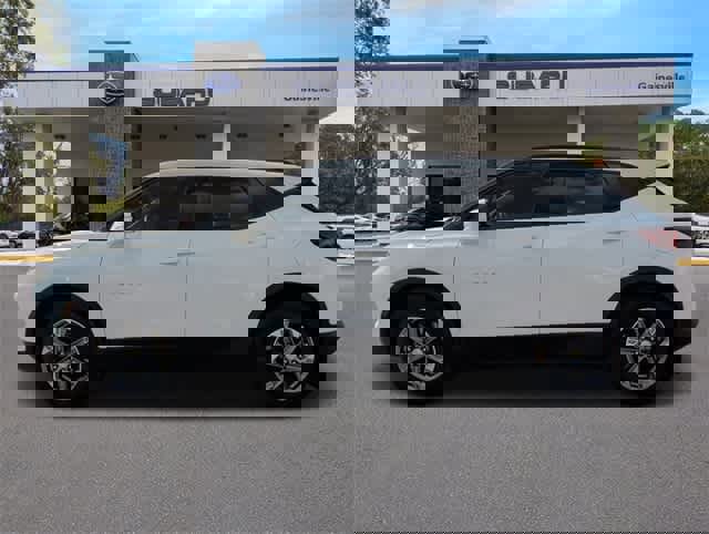 Used 2023 Chevrolet Blazer LT w/ Sound & Technology Package image 3