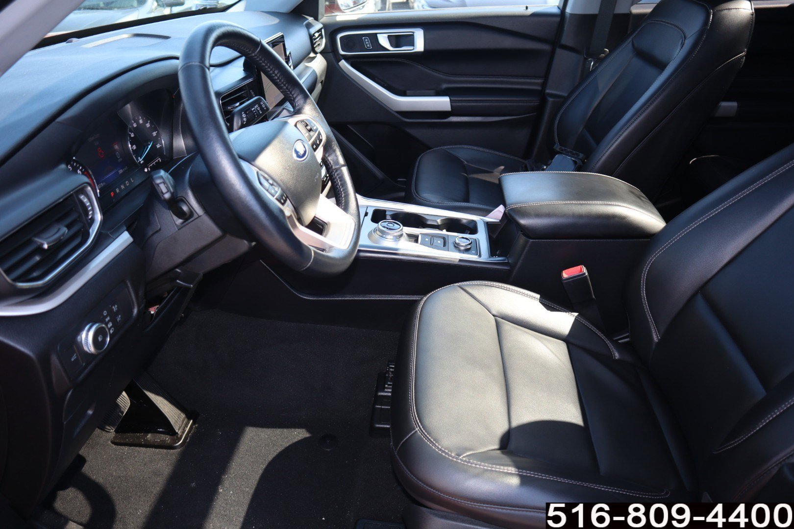 Used 2022 Ford Explorer XLT w/ Equipment Group 202A AWD/4WD image 15