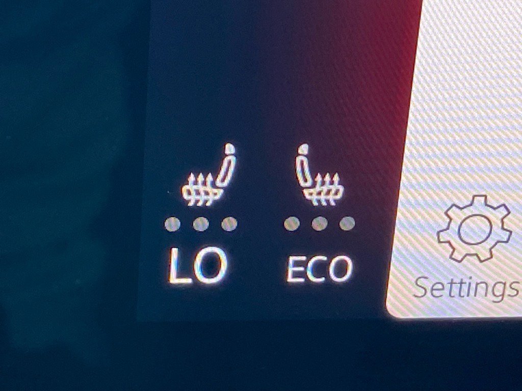 Certified 2022 Volkswagen ID.4 Pro image 18