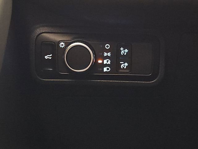 Used 2025 Ford Explorer Active image 19