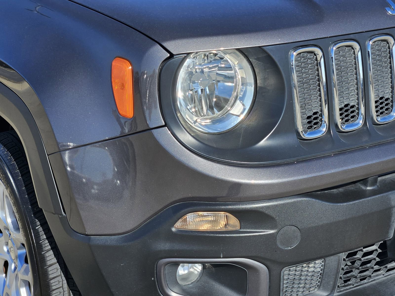 Used 2017 Jeep Renegade Latitude w/ Safety & Security Group (ALP) image 10