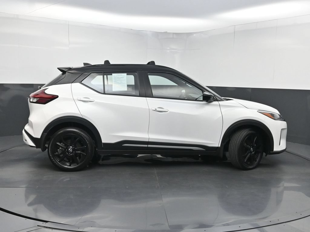 Used 2024 Nissan Kicks SR FWD image 40