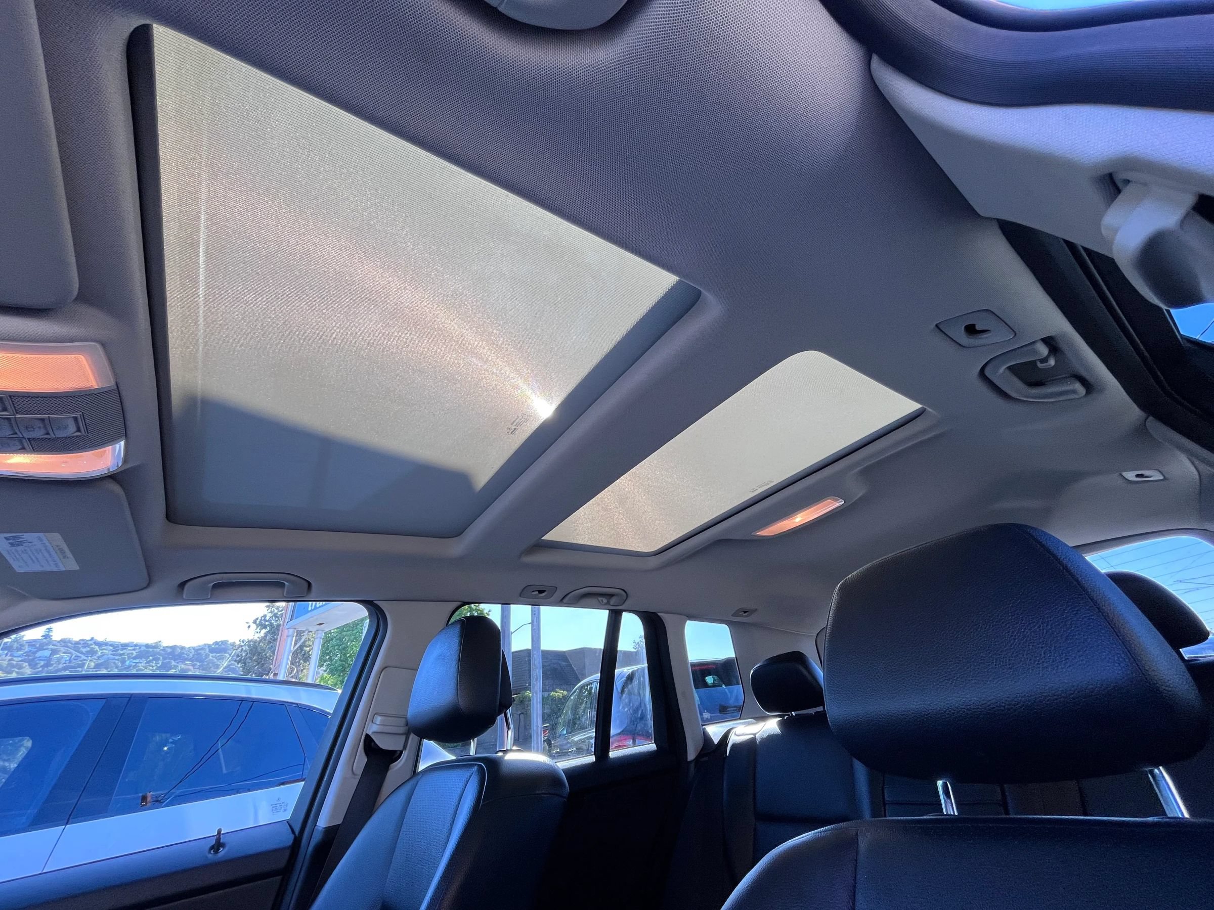 Used 2011 Mercedes-Benz GLK 350 4MATIC image 22