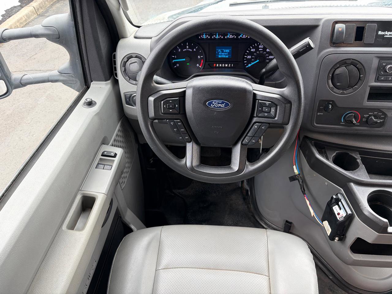 Used 2023 Ford E-450 and Econoline 450 Super Duty w/ Power Windows & Locks Group RWD image 37