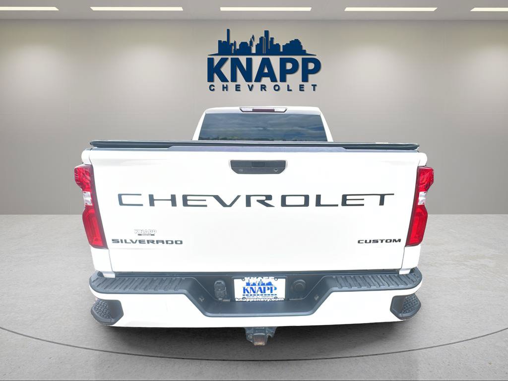 Used 2021 Chevrolet Silverado 1500 Custom w/ LPO, Dark Essentials Package RWD image 4