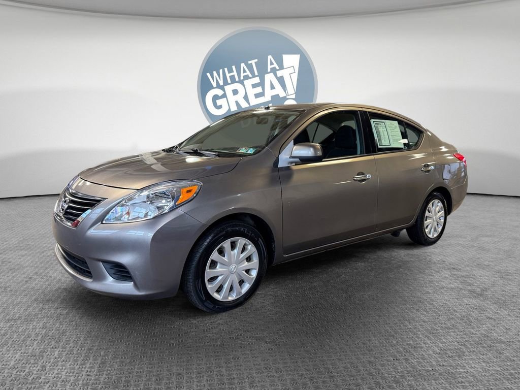 Used 2014 Nissan Versa SV image 8