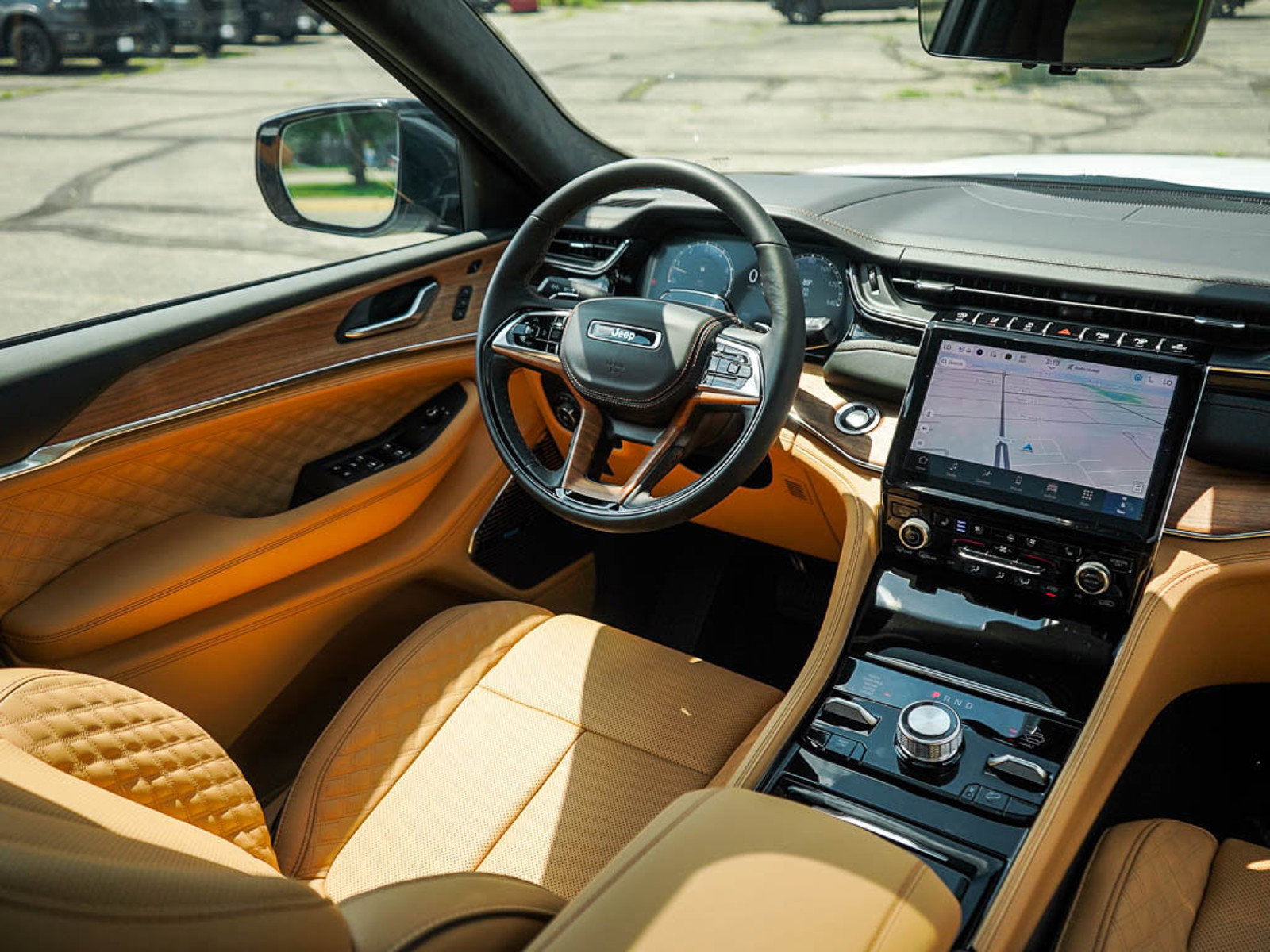 New 2025 Jeep Grand Cherokee Summit image 14