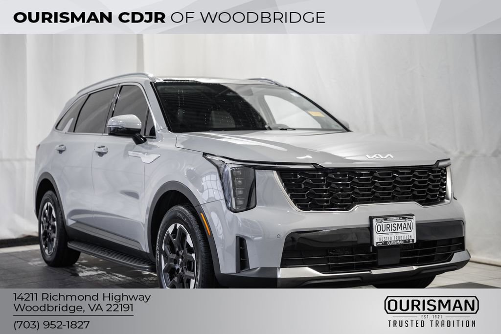 Used 2025 Kia Sorento S w/ Panoramic Sunroof Package