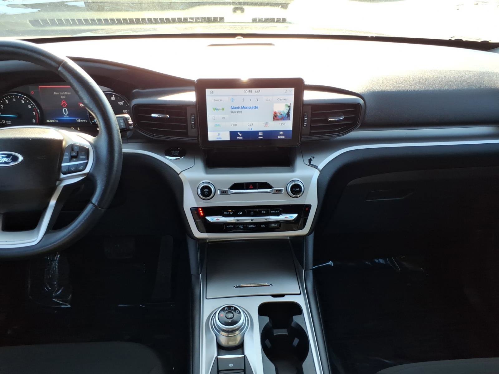 Used 2022 Ford Explorer XLT image 13