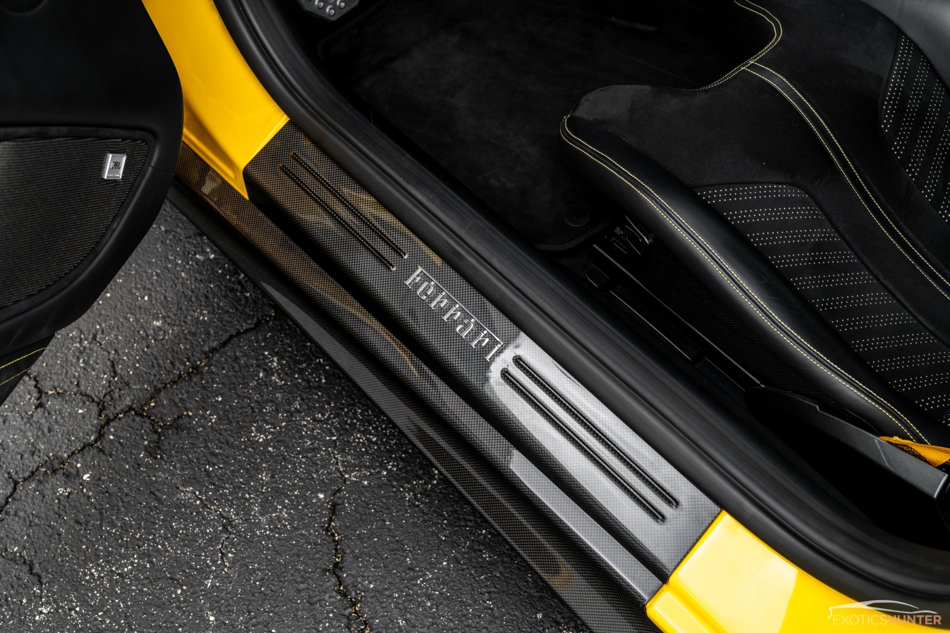 Used 2014 Ferrari F12 Berlinetta RWD image 45