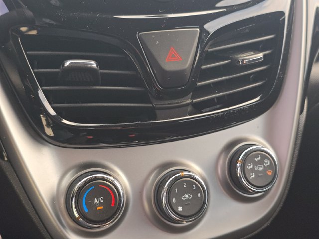Certified 2017 Chevrolet Spark LT FWD image 28