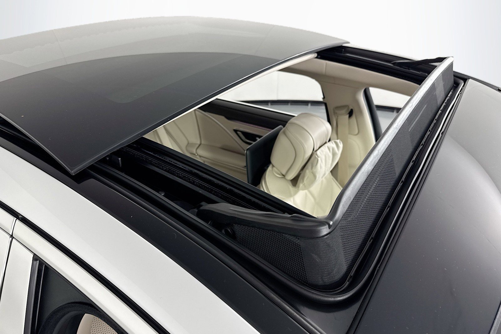 New 2026 Mercedes-Benz Maybach S 580 4MATIC image 23