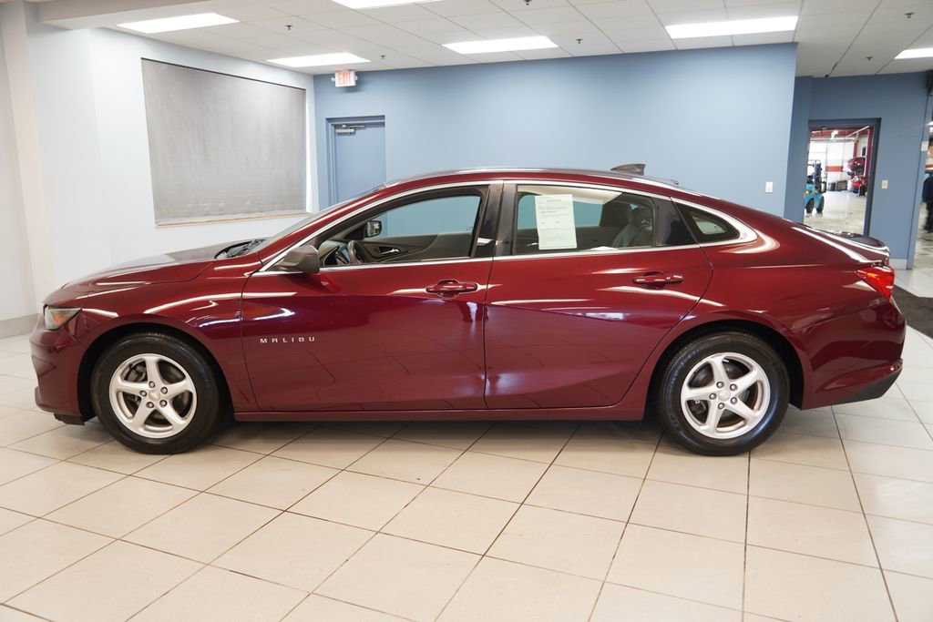 Used 2016 Chevrolet Malibu LS image 2