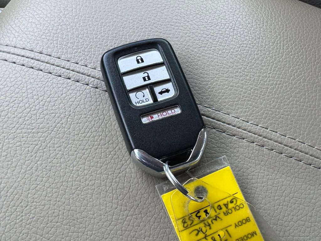 Used 2016 Honda Accord Touring image 35