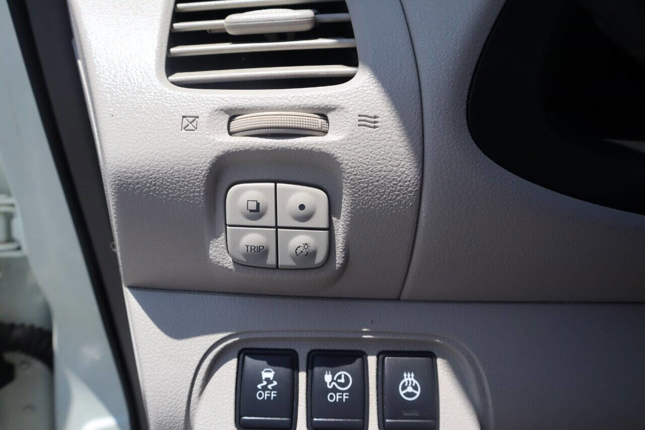 Used 2012 Nissan Leaf SL image 28