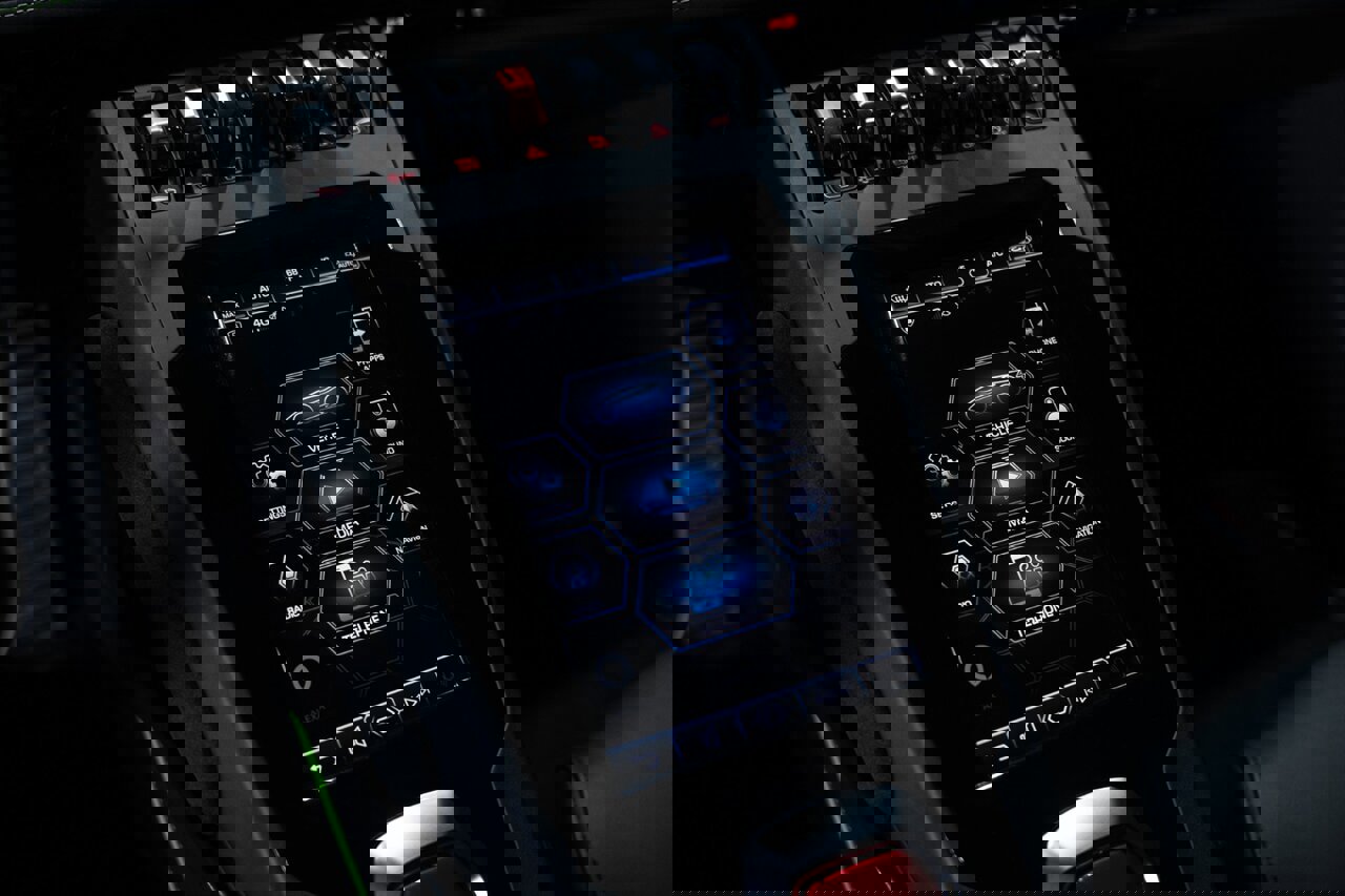 Used 2020 Lamborghini Huracan EVO image 52