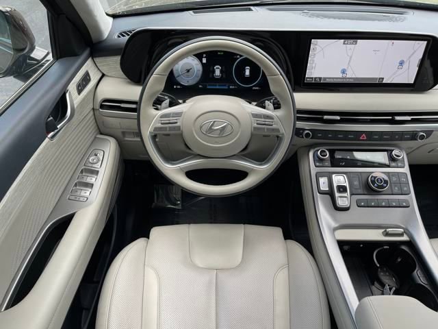 Used 2024 Hyundai Palisade Calligraphy image 6