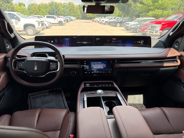 New 2026 Lincoln Navigator Reserve AWD/4WD image 17