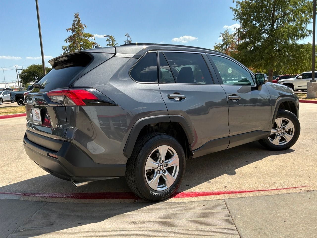 Used 2025 Toyota RAV4 XLE FWD image 6