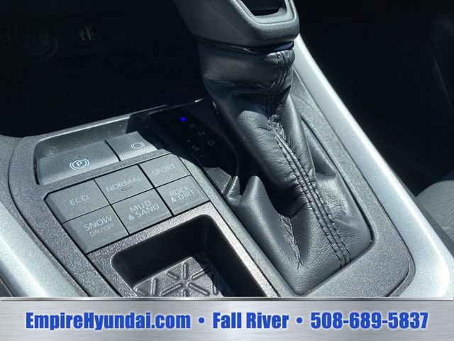 Used 2025 Toyota RAV4 XLE AWD/4WD image 15
