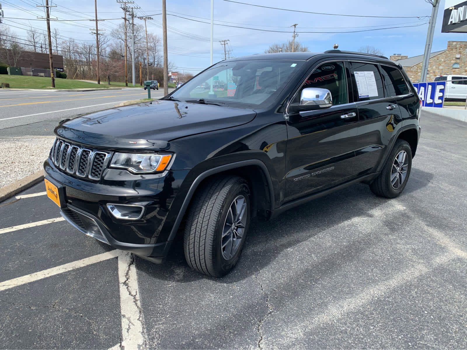 Used 2017 Jeep Grand Cherokee Limited image 3