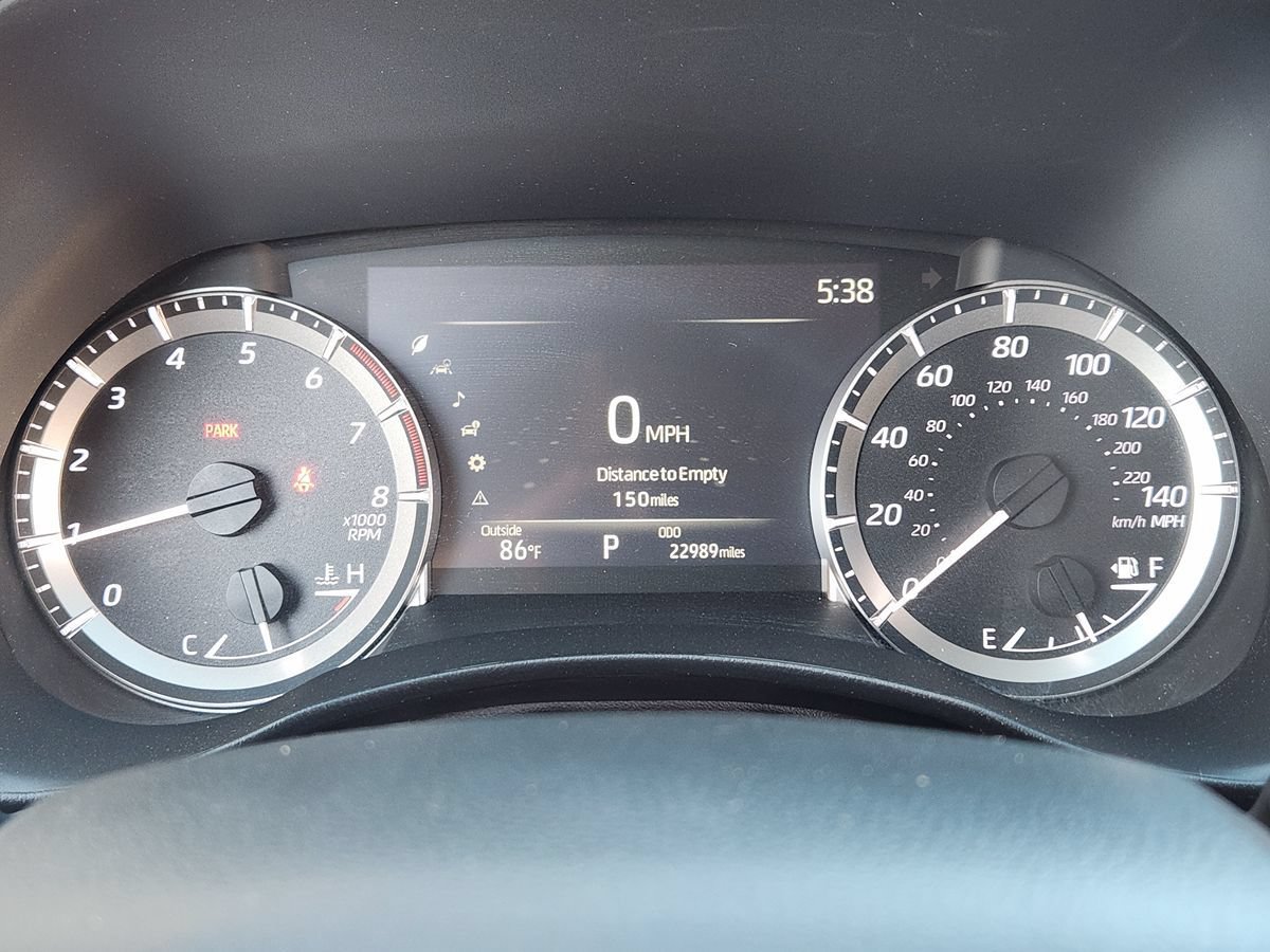 Used 2024 Toyota Highlander XLE FWD image 35