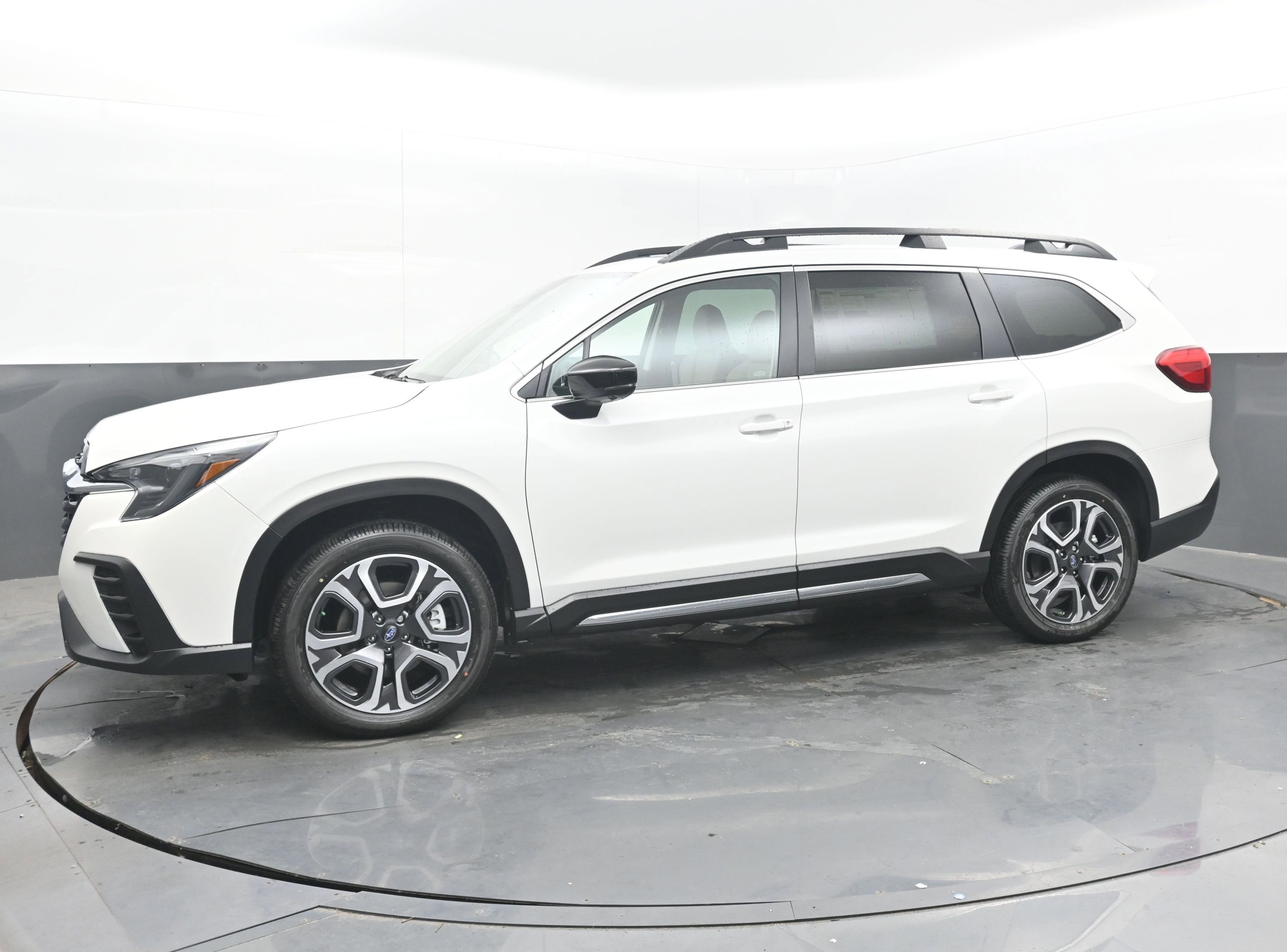 Certified 2025 Subaru Ascent Limited image 4