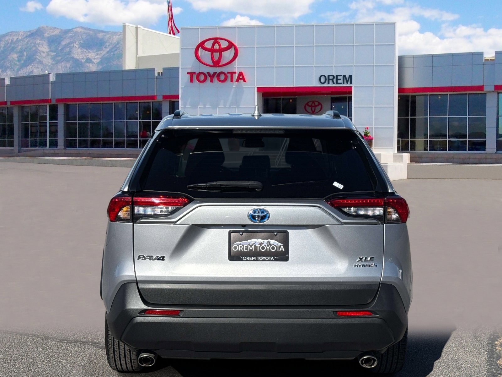 Used 2022 Toyota RAV4 XLE w/ Convenience Package AWD/4WD image 4