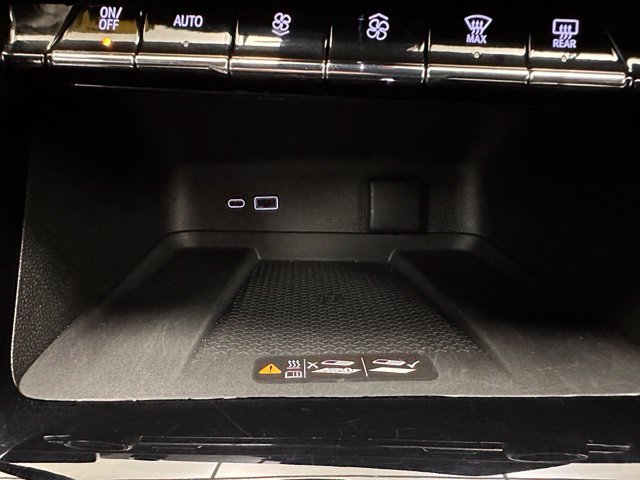 Used 2026 Chevrolet Traverse LT AWD/4WD image 15