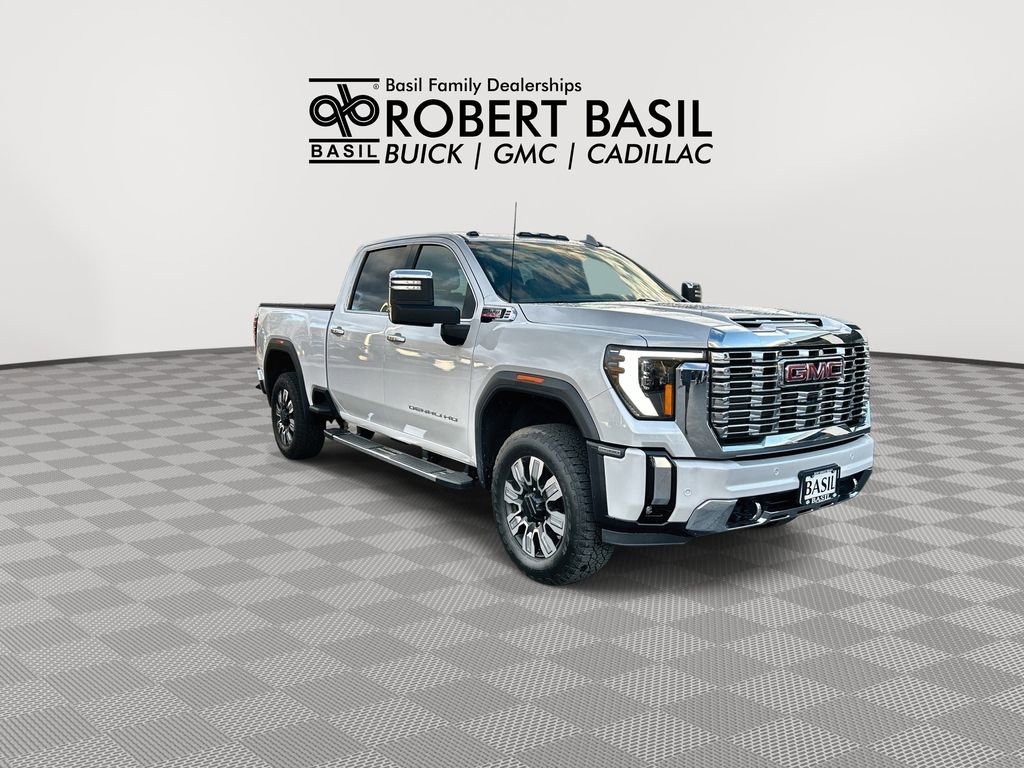 Used 2024 GMC Sierra 2500 Denali AWD/4WD image 2