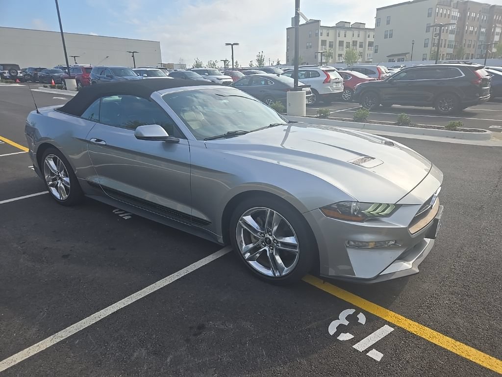 Used 2020 Ford Mustang Premium w/ Ford Safe & Smart Package RWD image 3
