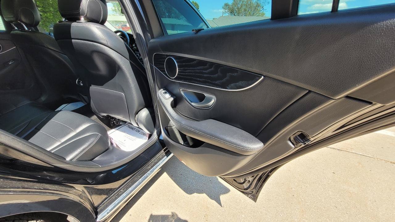 Used 2016 Mercedes-Benz C 300 4MATIC Sedan image 20
