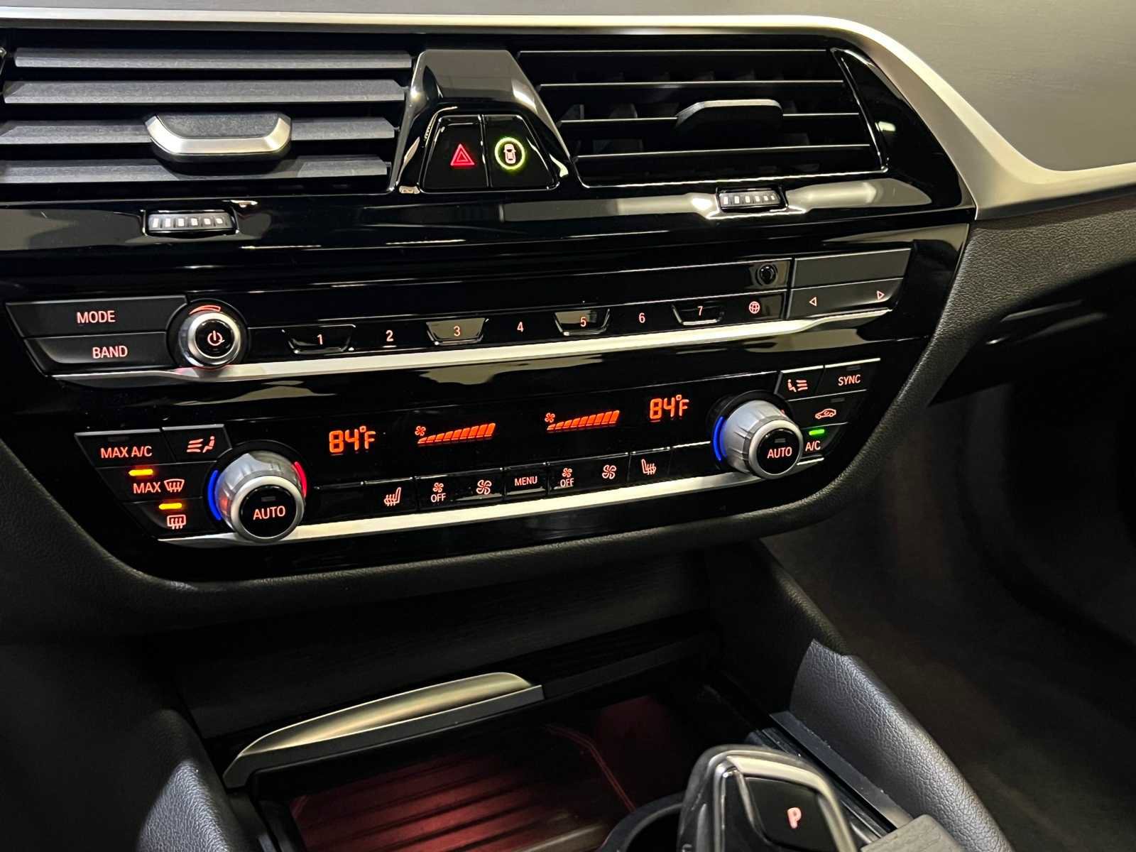 Used 2022 BMW 530i xDrive w/ Convenience Package image 23