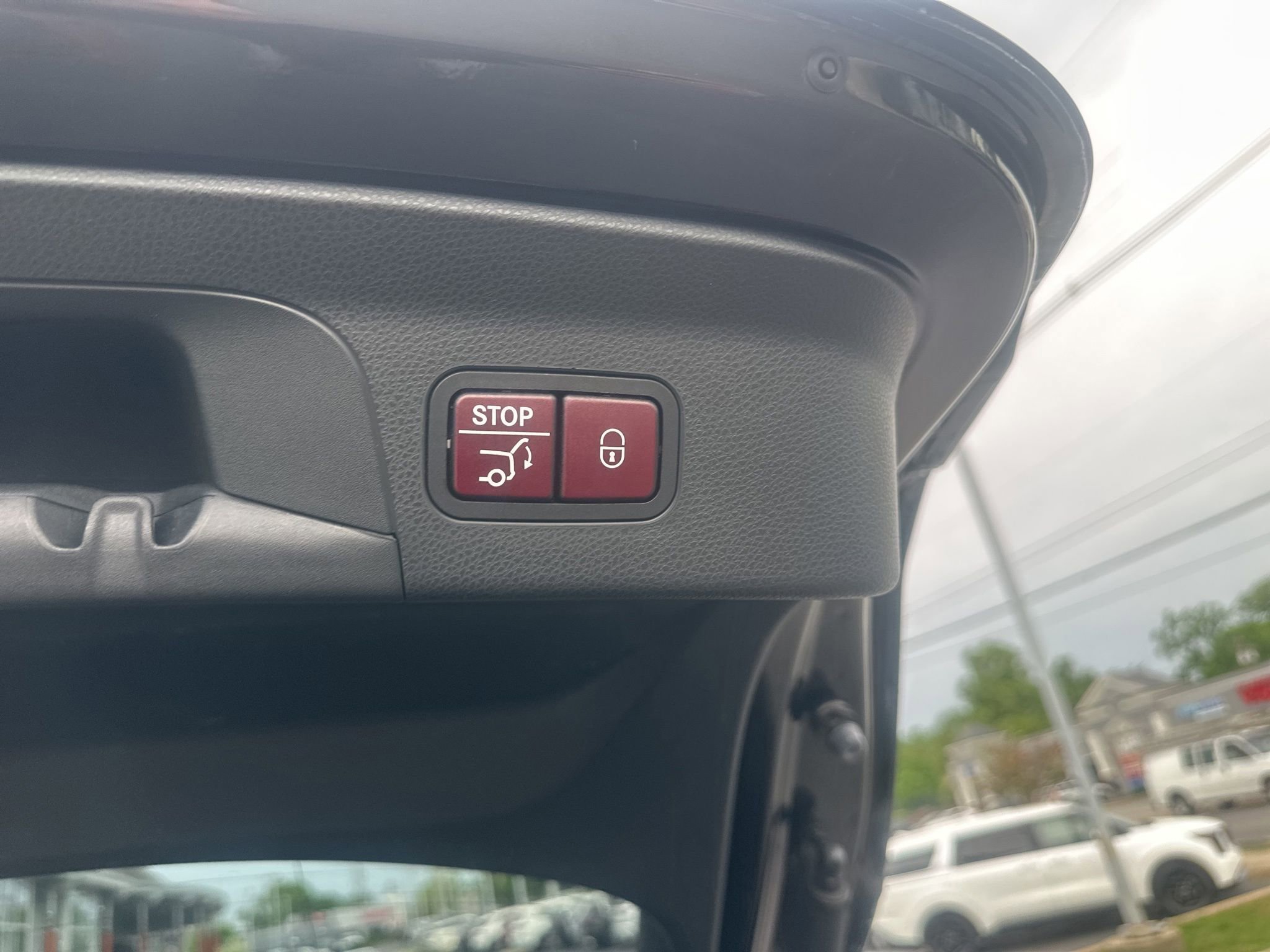 Used 2018 Mercedes-Benz GLC 300 4MATIC Coupe image 22