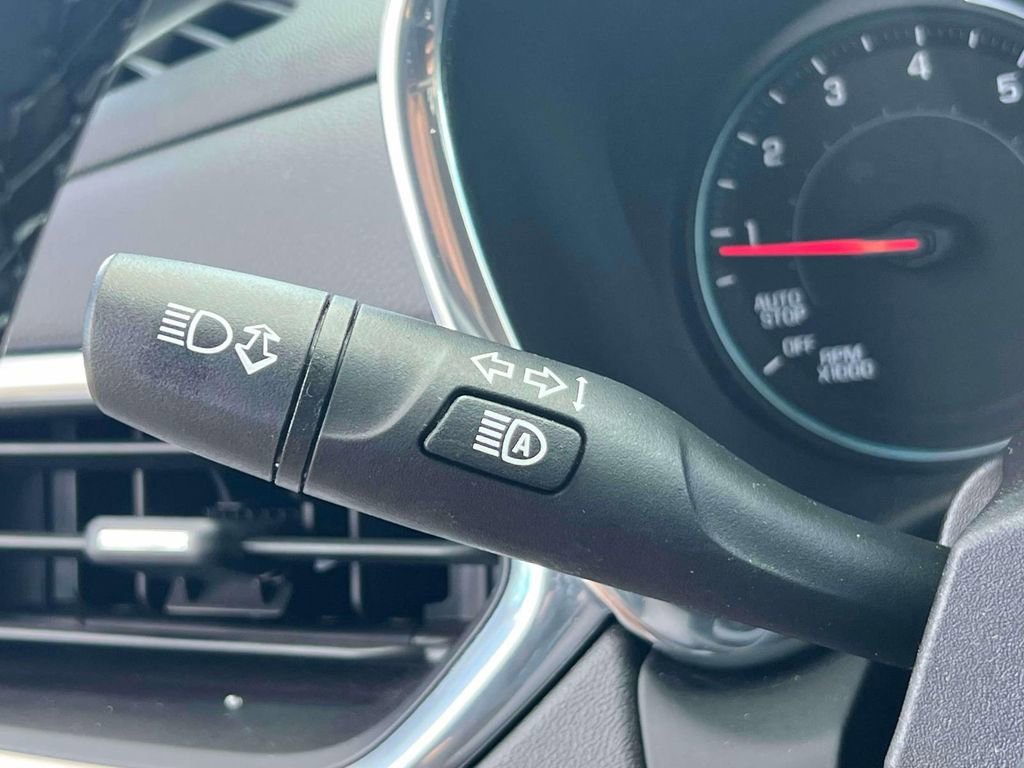 Used 2023 Chevrolet Equinox LT AWD/4WD image 25