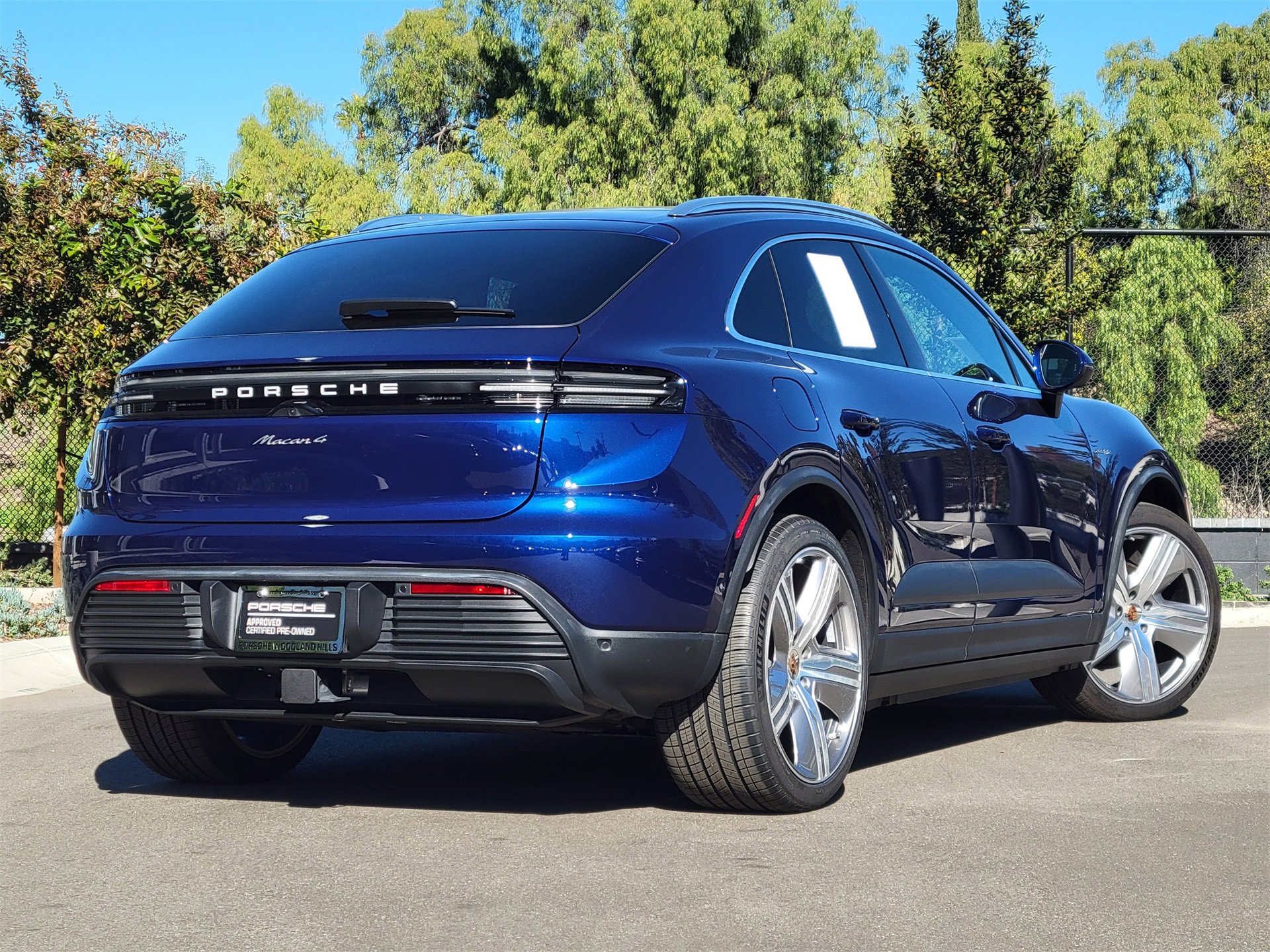 Certified 2024 Porsche Macan 4 Electric image 7