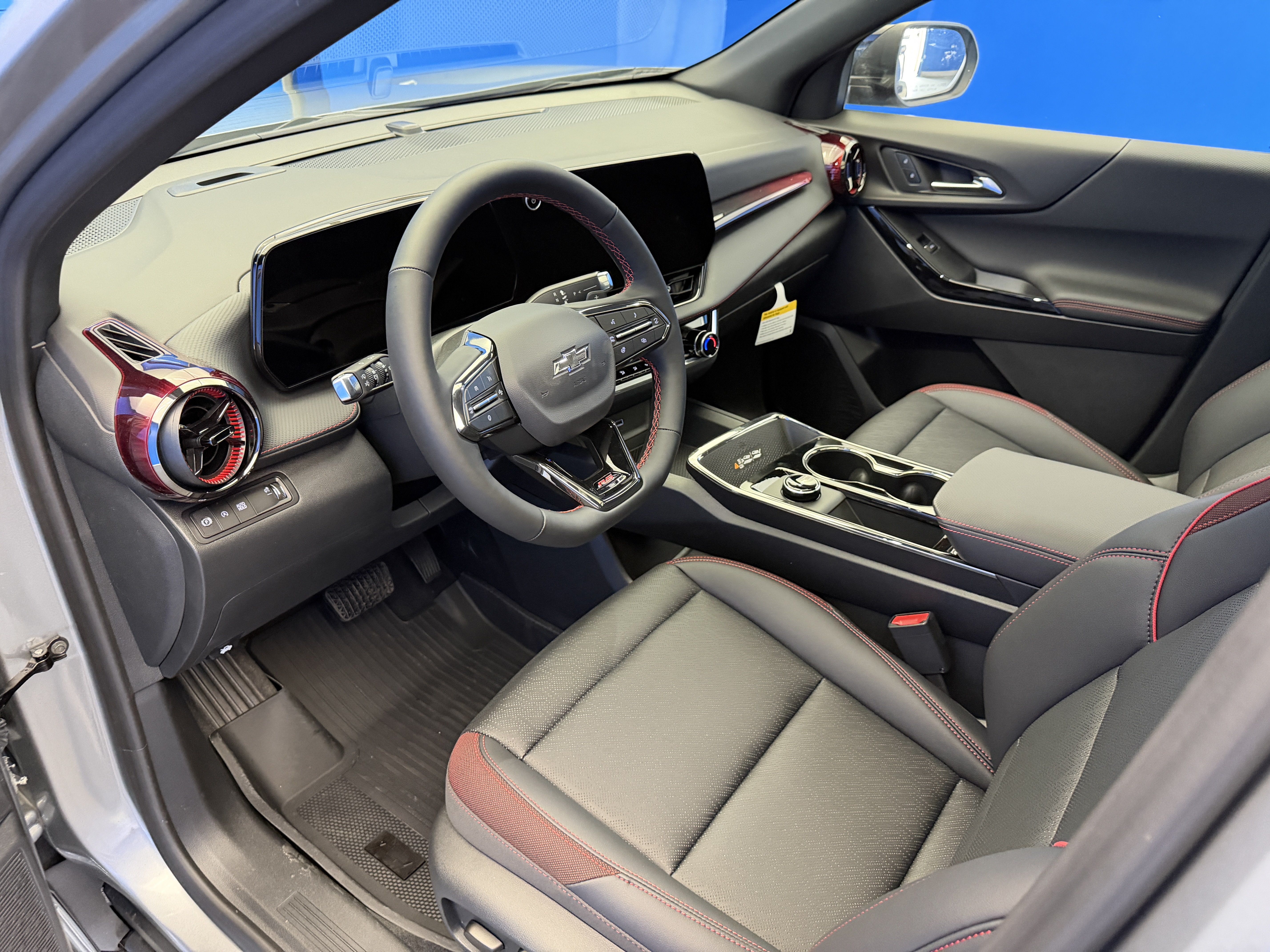 New 2027 Chevrolet Equinox RS w/ Safety and Technology Package FWD image 11