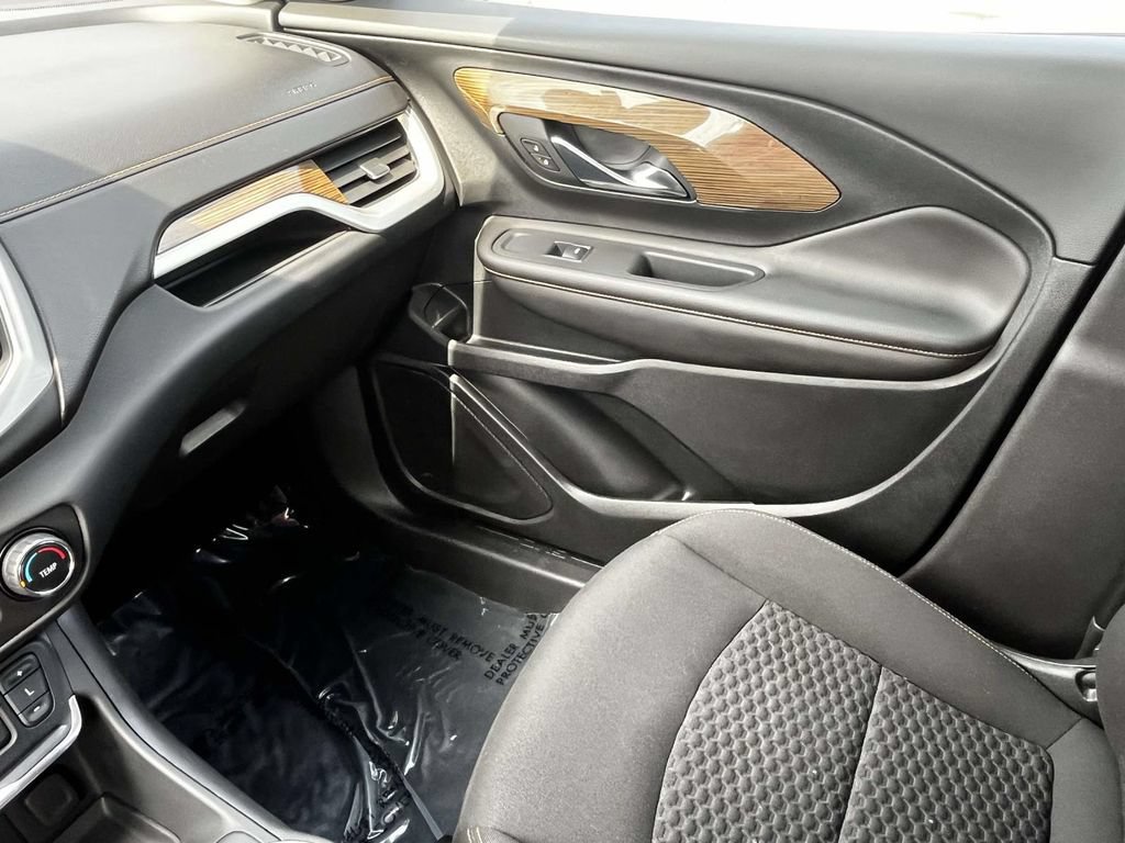 Certified 2021 GMC Terrain SLE w/ LPO, Floor Liner Package AWD/4WD image 31