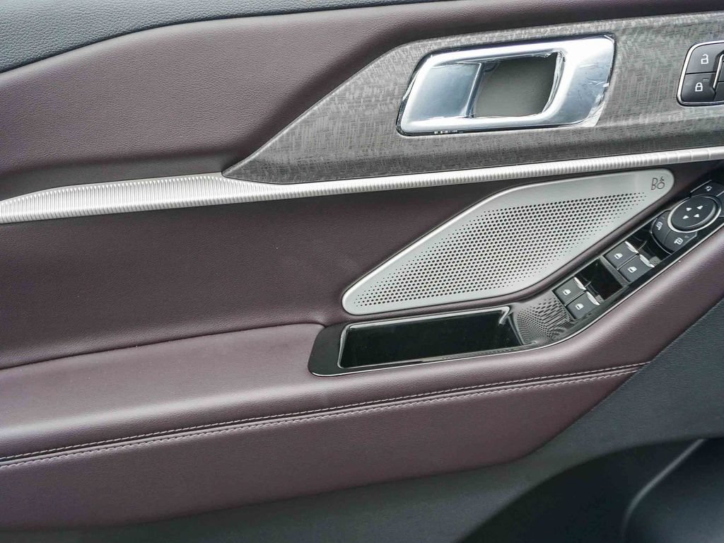New 2026 Ford Explorer Platinum RWD image 18