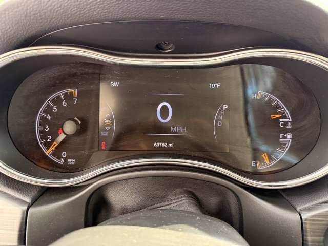 Used 2020 Jeep Grand Cherokee Laredo image 24