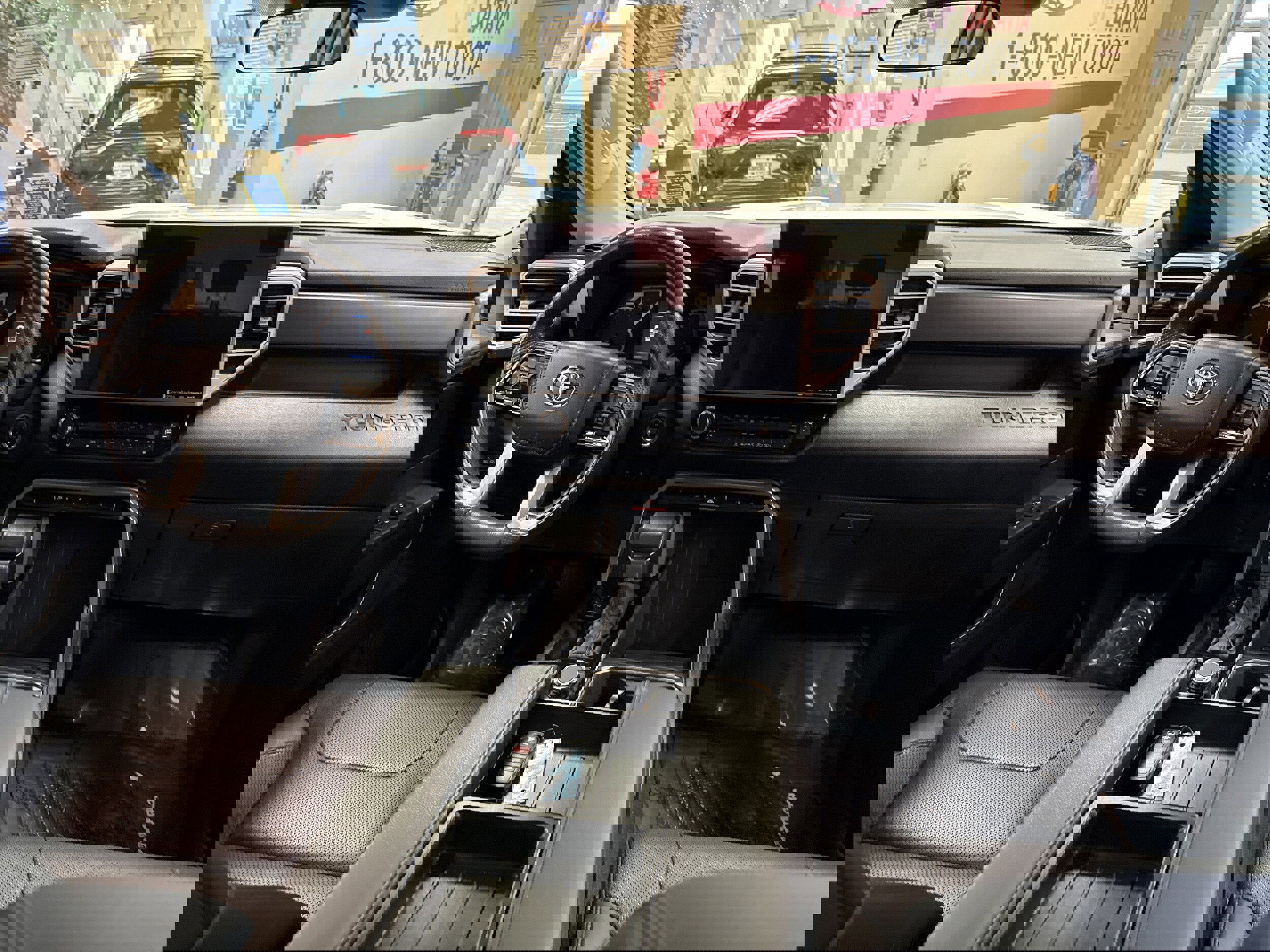 Used 2022 Toyota Tundra SR5 w/ SR5 Premium Package image 20