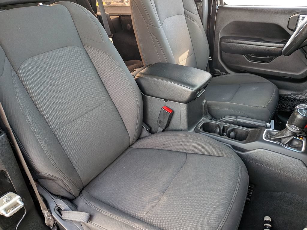 Used 2023 Jeep Wrangler Sport AWD/4WD image 30