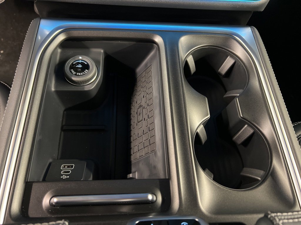 New 2025 Ford Expedition Max Platinum w/ Stealth Performance Package image 16