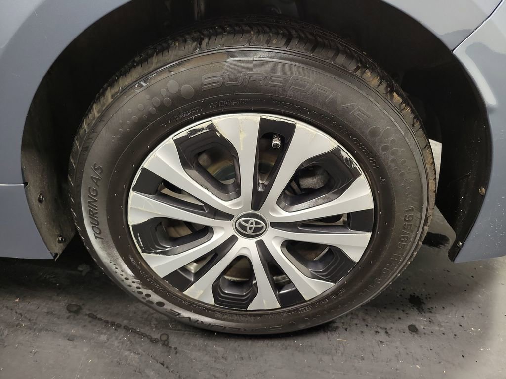 Used 2022 Toyota Corolla LE image 10